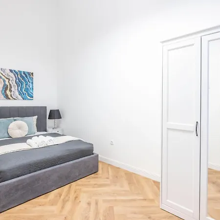Charming E24 Grand Next To The Andrassy Fashion St Apartment