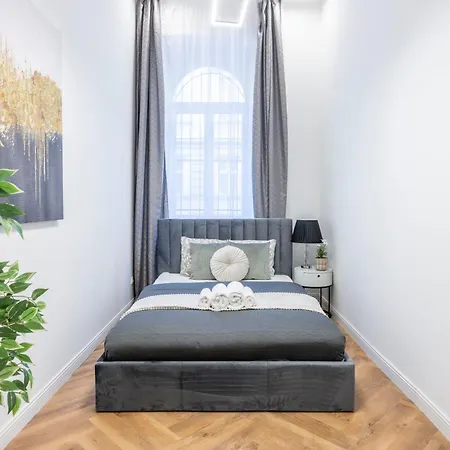 Apartment Charming E24 Grand Next To The Andrassy Fashion St Budapest
