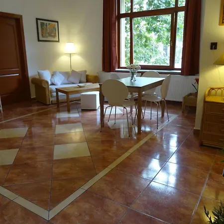 Mester Apartment