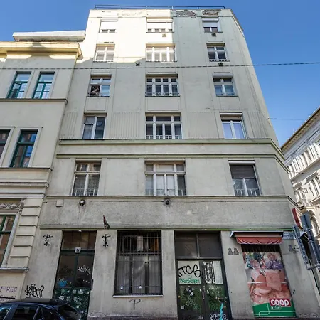 Cozy Little Flat In The Center * Budapest