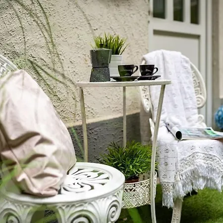 Adina Apartment