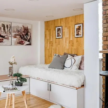 Adina Apartment
