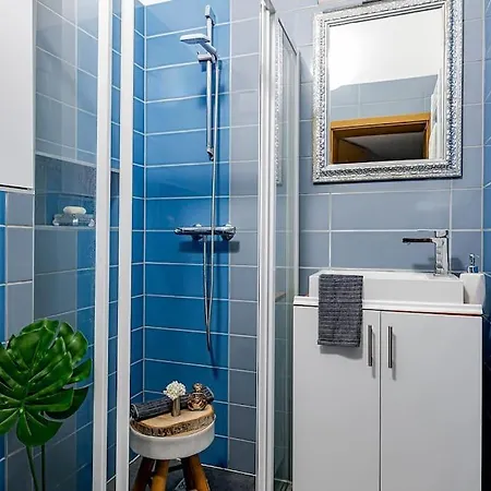 Apartment Adina