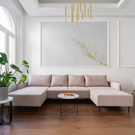 The Opera Luxury Apartment *