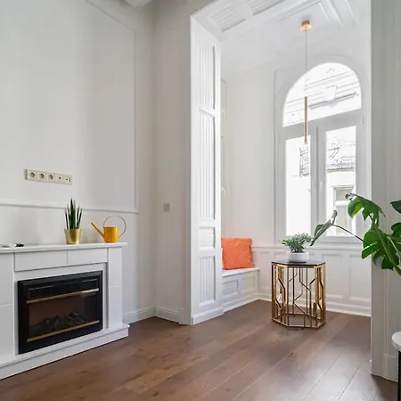 The Opera Luxury Apartment Budapest