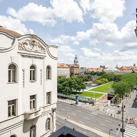 Apartment Ultra - Balcony - Basilica View *