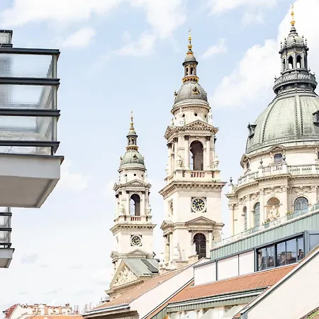 Ultra - Balcony - Basilica View Apartment