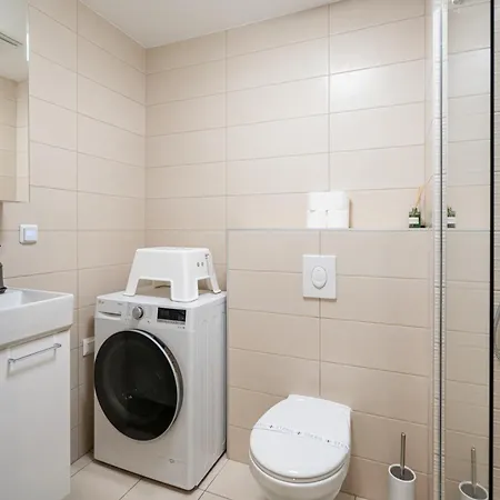 Radiant Sun Apartment *