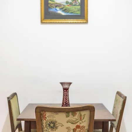 Apartment Central Located Cozy In Historical Building *