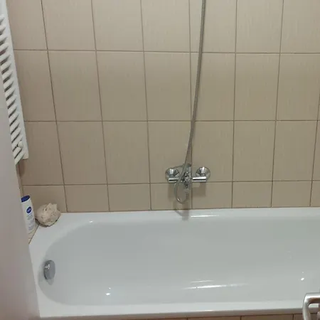 Apartment Goemb Utca *