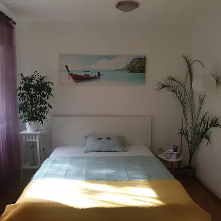 Apartment Goemb Utca *