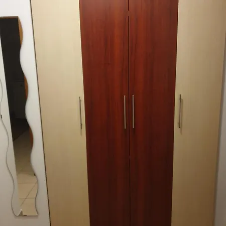 Apartment Goemb Utca *