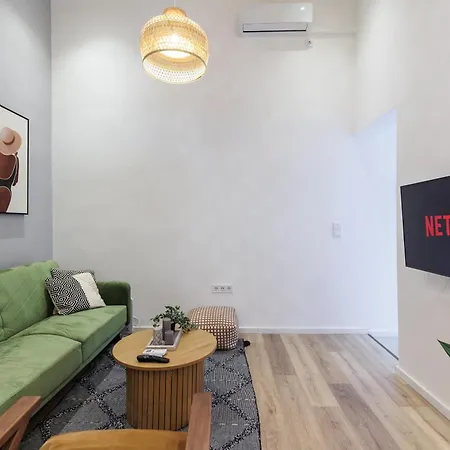 Chic 2 Bedrooms Apartment
