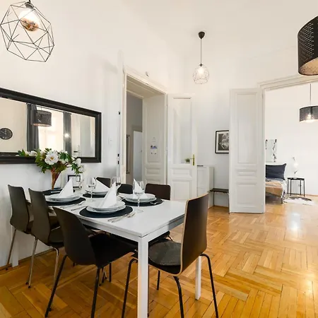 Black & White Apartament