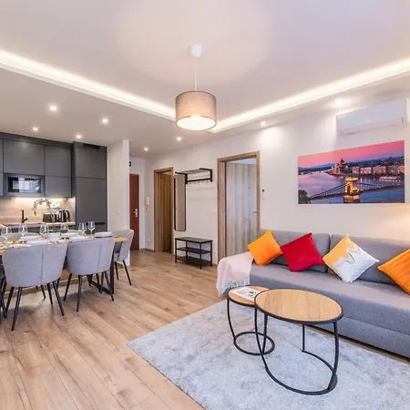 Ultra - New Modern Budapest