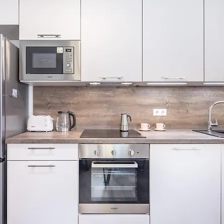 Brand New - Modern & Comy At River Apartment *