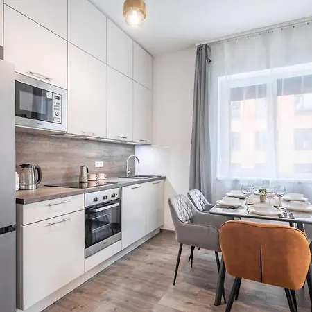 Brand New - Modern & Comy At River