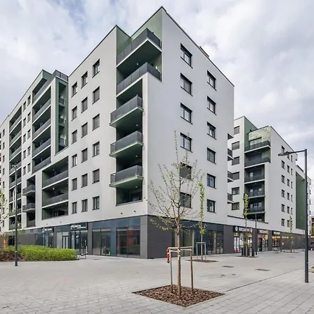 Apartment Brand New - Modern & Comy At River