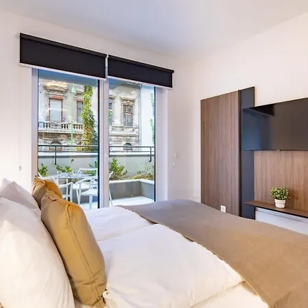 Terrace Garden - Free Parking - New And Cozy *