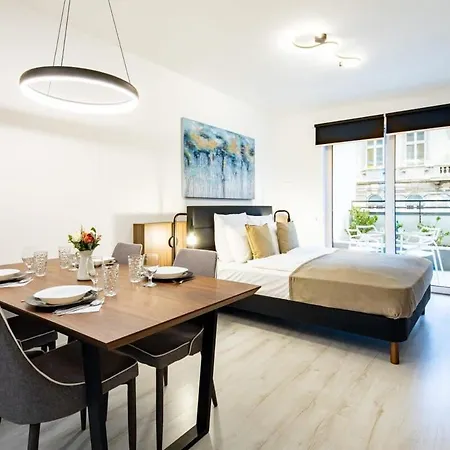 Terrace Garden - Free Parking - New And Cozy *