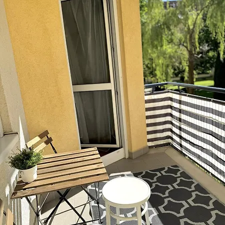 Apartment Serene Garden View *