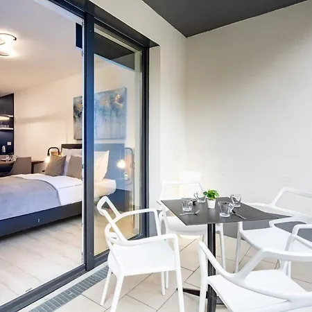 Apartment Terrace Garden - Free Parking - New And Cozy *