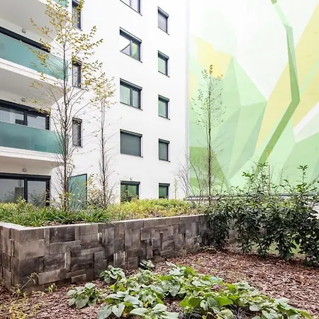 Apartment Terrace Garden - Free Parking - New And Cozy *