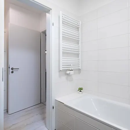 Terrace Garden - Free Parking - New And Cozy Budapest