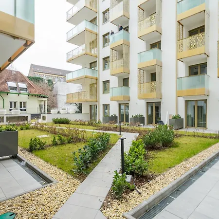 Apartment Aron *