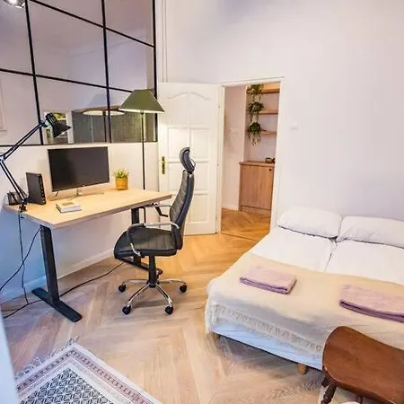 Elegant Oasis In Downtown Budapest