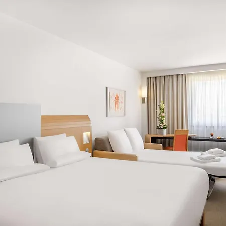 Novotel Hotel 4*
