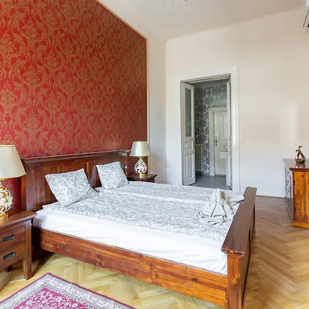 Apartment Rom-antique At Center