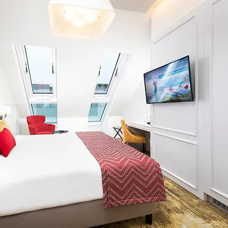 Three Corners Avenue Hotel
