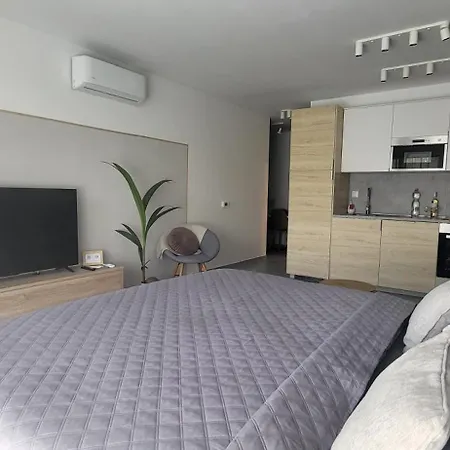 River Living Apartment *