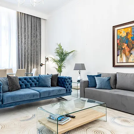 Kozmo Residences 5*