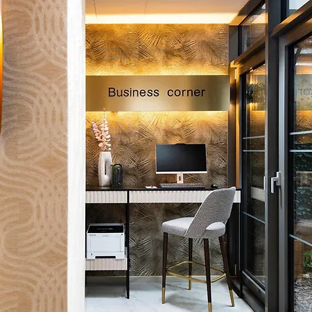 Three Corners Avenue Hotel Budapest