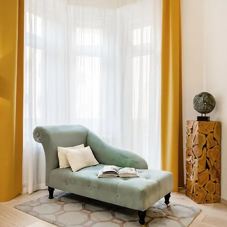 Designer Luxury Next To Dohany Synagogue With Balcony Budapest
