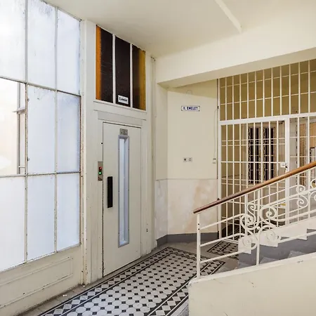 Designer Luxury Next To Dohany Synagogue With Balcony Apartment *