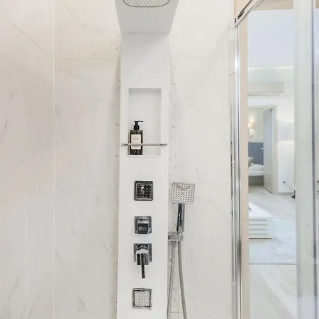 Designer Luxury Next To Dohany Synagogue With Balcony Apartment Budapest