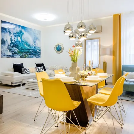 Designer Luxury Next To Dohany Synagogue With Balcony * Budapest