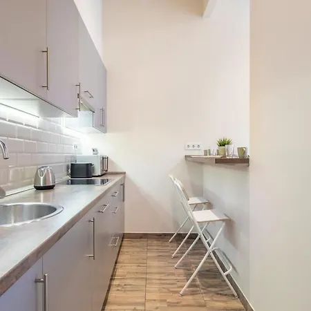 Ultra - New - Quiet Sleep Apartment *