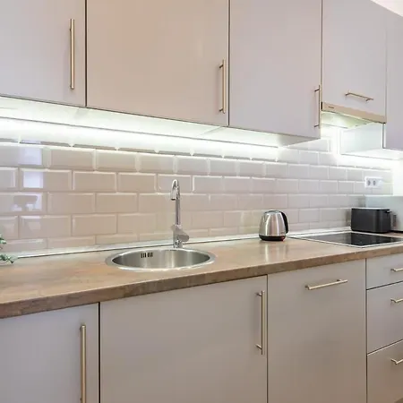 Ultra - New - Quiet Sleep Apartment
