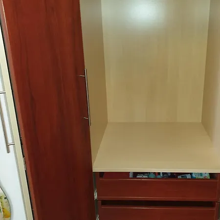 Goemb Utca Apartment *