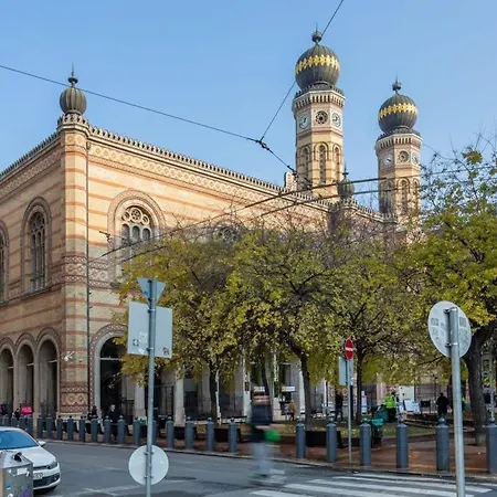 Modern Cozy At The Center Budapest
