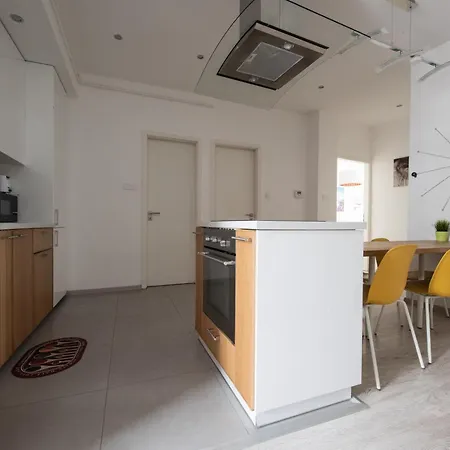 Modern Downtown Retreat At Akacfa 36 Apartment Budapest