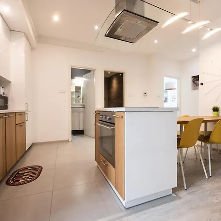 Modern Downtown Retreat At Akacfa 36 Apartment *