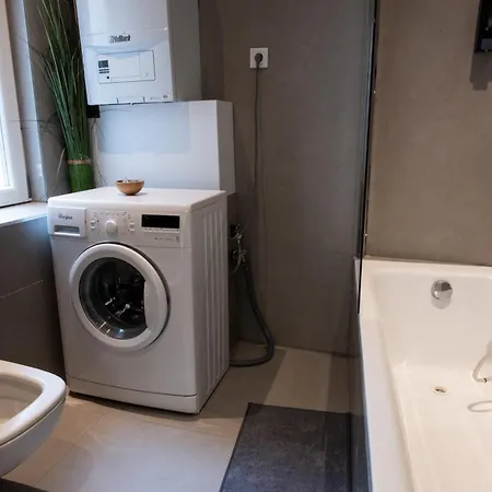 Apartment Modern Downtown Retreat At Akacfa 36 *