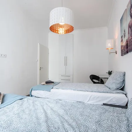 Apartment Modern Downtown Retreat At Akacfa 36 Budapest