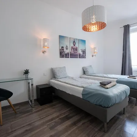 Modern Downtown Retreat At Akacfa 36 Budapest