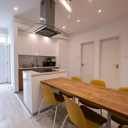 Modern Downtown Retreat At Akacfa 36 Apartment